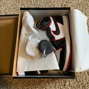 Nike air JordanRetro “Bloodline” 1s